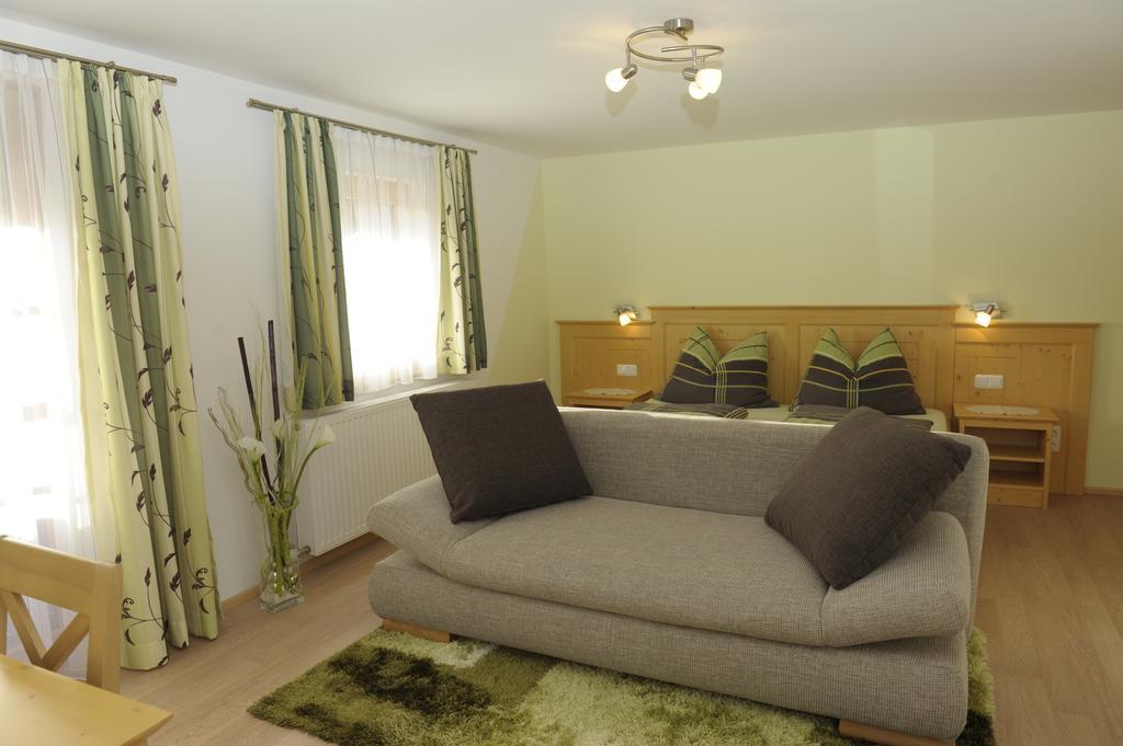 Ferienwohnung Urlaub am Raderhof in der Ferienregion Lungau Mauterndorf  Zimmer foto